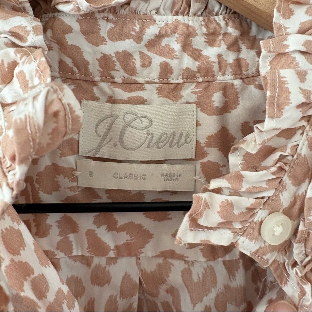 J Crew 8 Classic Fit Ruffle Button Down Shirt in Pink Leopard - Picture 4 of 5
